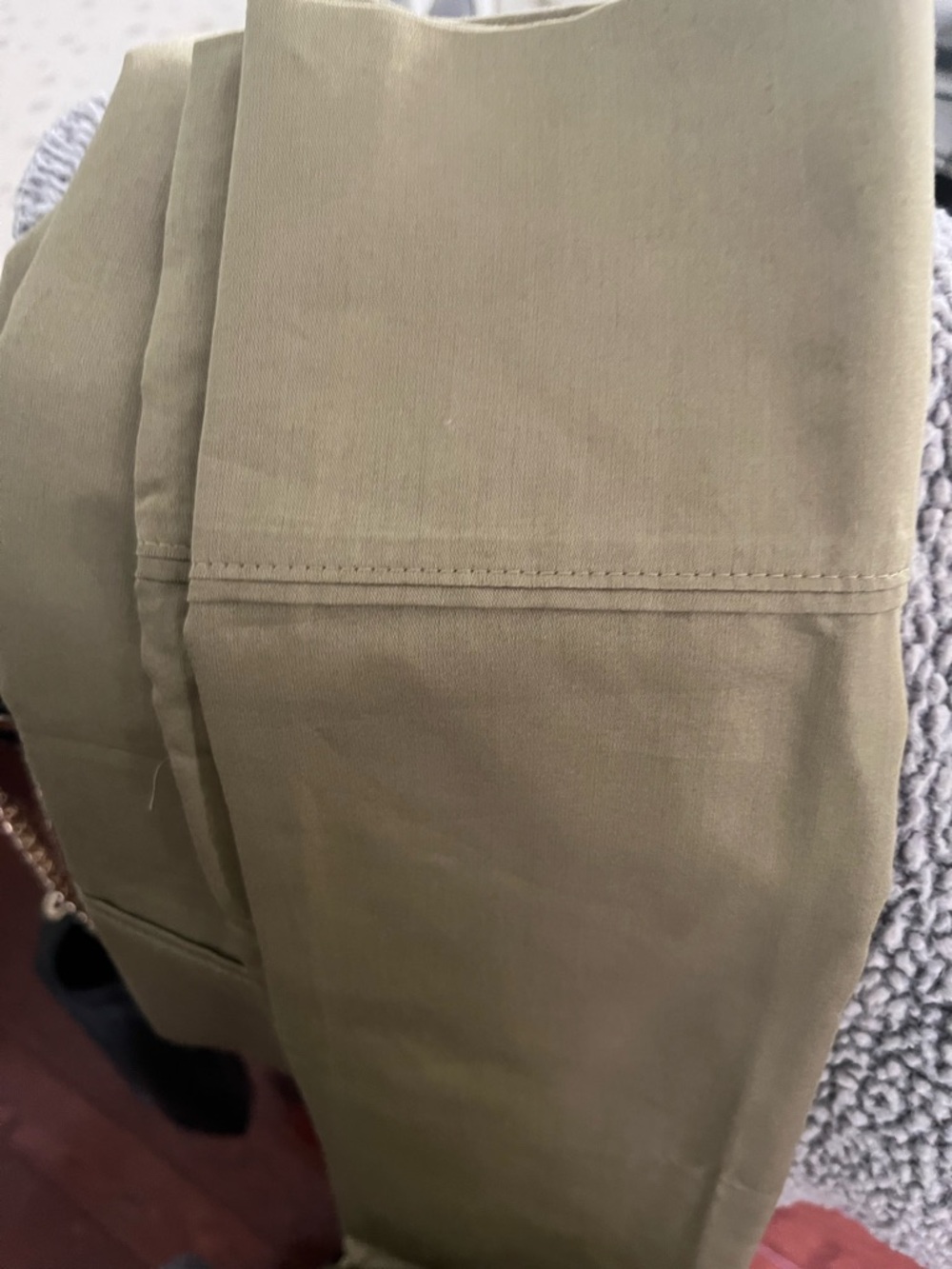 Sonoma Lifestyle Olive Green pillow cases Size Queen